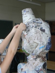 Tête en papier mâché