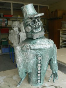 Sculpture peinte en argent