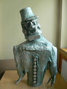 Sculpture en papier mâché