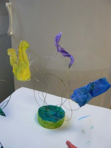 Sculpture en fil et tissu