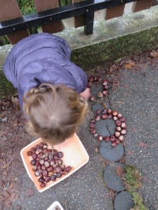 Jeu de cercles avec des marrons