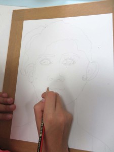 Dessiner son visage au crayon à papier