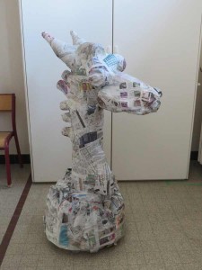 Pièce d'échiquier/zèbre en papier mâché