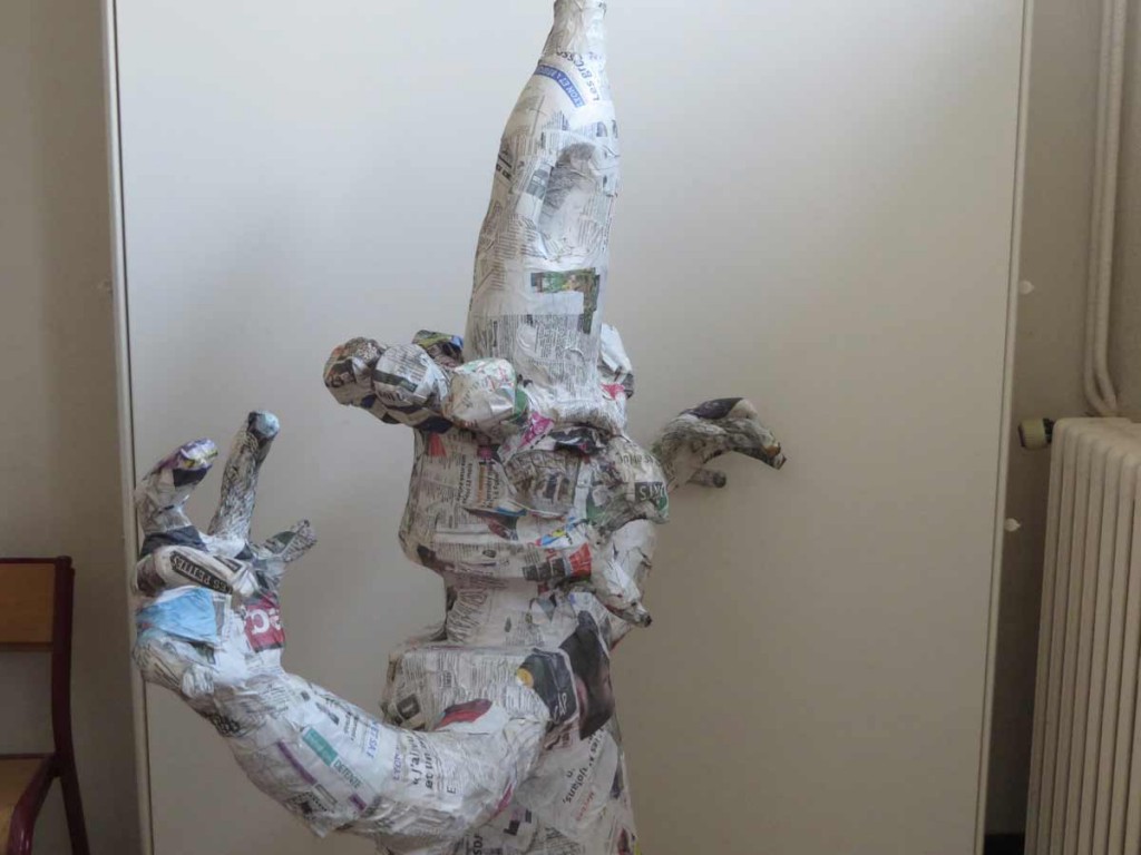 Tête de clown en papier mâché