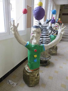 Pion/jongleur en papier mâché