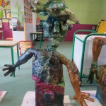 Sculpture géante à la maternelle