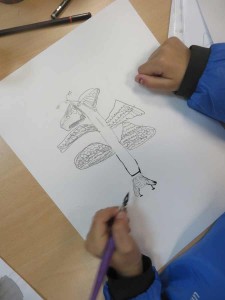 Dessin d'enfant lors d'un atelier artistique