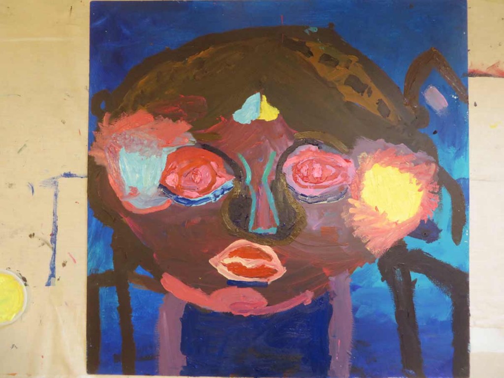 Visage d'enfant à la peinture