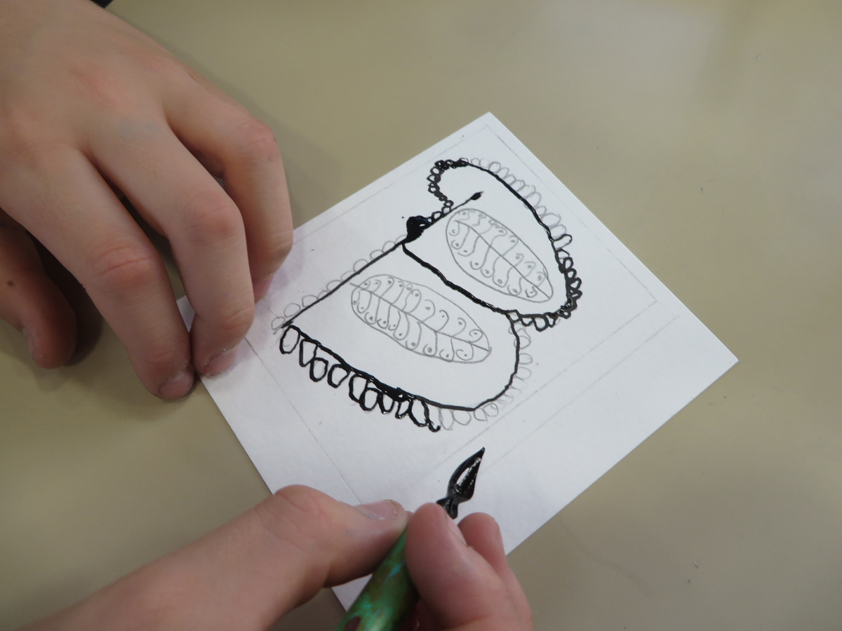 Atelier calligraphie avec les enfants