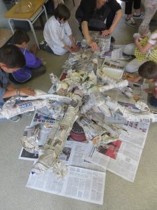 Les enfants travaillent au sol