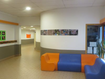 Hall d'entrée de l'école