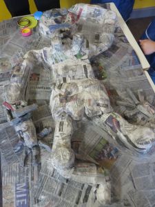 Grand tableau en papier mâché