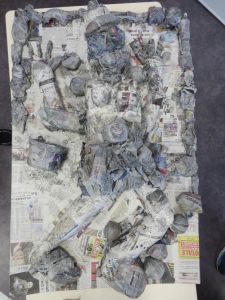 Bas-relief en papier mâché