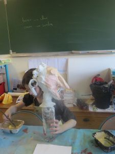 Fabriquer une marionnette à l'école