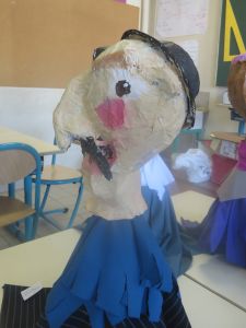 Marionnette en papier mâché réalisée par un enfant