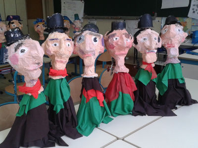 Six marionnettes de Guignol