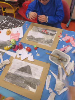 Atelier collage à l'hôpital