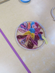 Quilling inséré dans un anneau