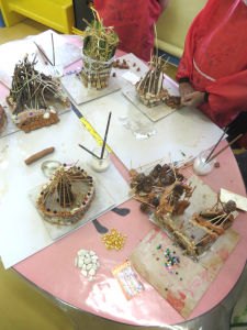 Séance d'arts visuels à l'école maternelle