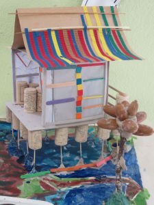 Petite maison en papier murier