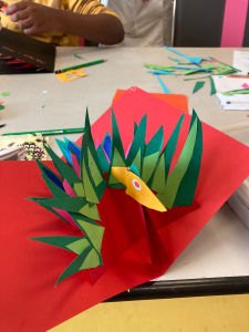 Oiseau extraordinaire en volume