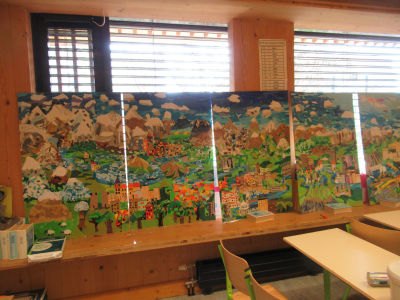 La fresque exposée dans la classe