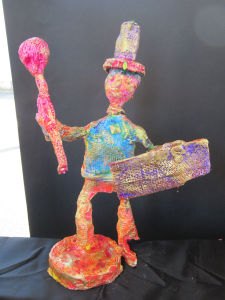 Figurine peinte par un enfant de maternelle