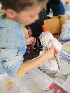 Artiste intervenant en milieu scolaire