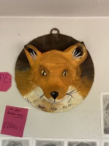 Tête de renard en objets de récupération et papier mâché