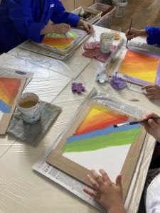 Peinture libre en classe de CM1 CM2