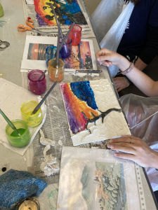 Peindre son paysage avec des encres acryliques