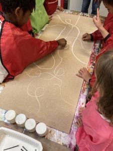 Jouer avec les lignes à la maternelle