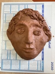 Portait modelé par un enfant