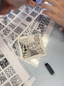 Remplir chaque case d'un motif nouveau