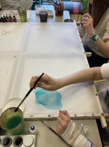 Dilution de la peinture à l'eau