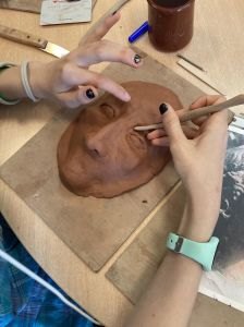 Modelage de l'arcade sourcilière