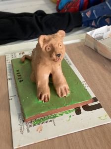 Petite sculpture de lionceau