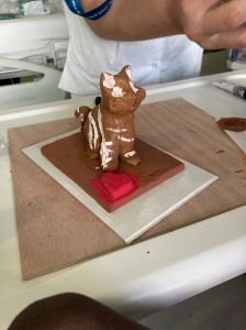 Faire découvrir le modelage aux enfants