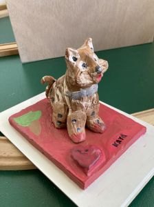 Le chat modelé par Kaya 10 ans 