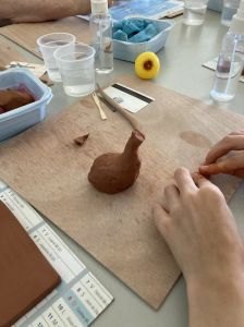 Modelage du corps du paon