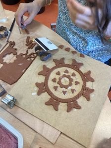 Le motif se complexifie