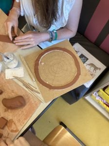 La base de la rosace en argile