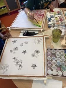 Imprimer des tampons sur la soie