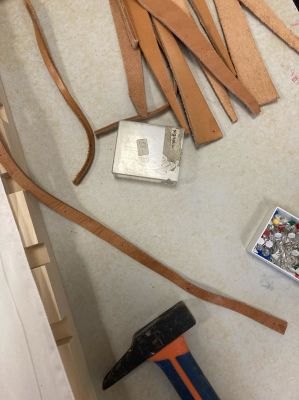 Des outils pour tendre la soie