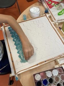 Ajouter du sel sur la peinture fraiche