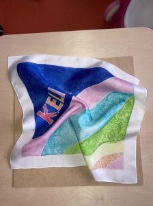 Créer son foulard peint à la main