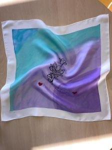 Reflets sur la soie peinte