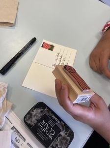 Tampon qui imite le cachet de la poste