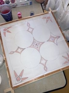 Peinture sur soie à l'hôpital