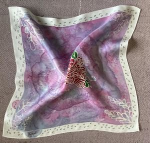 Foulard en soie peint à la main